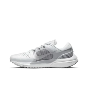 Air Zoom Vomero 15 Sneakers