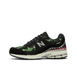 Balance 2002R Bape Black